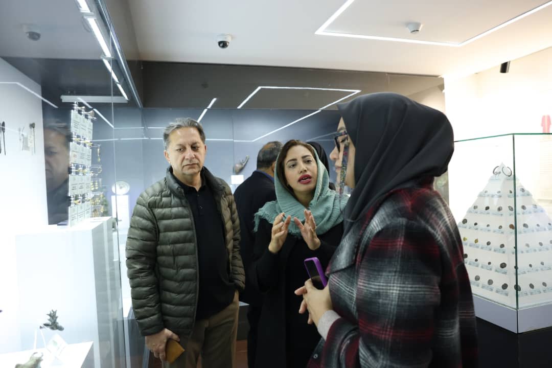 بازدید دکتر لیلا خسروی و دکتر زاهدی، رئیس اموال منقول فرهنگی
